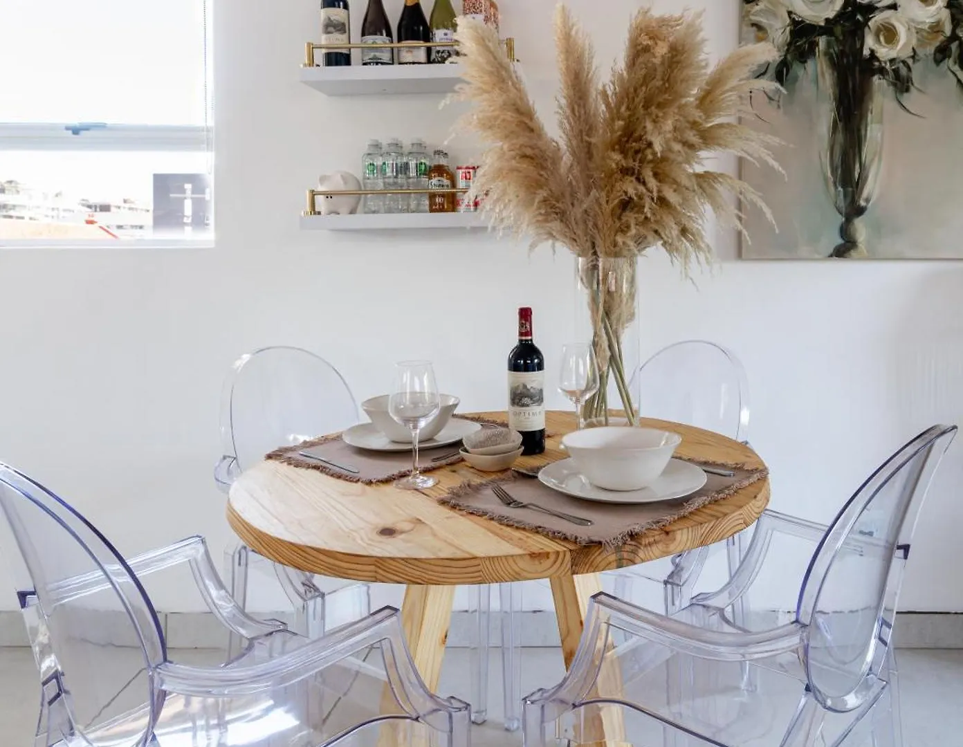 Stylish Spacious Studio Apartment Opposite Green Point Park Cape Town South Africa